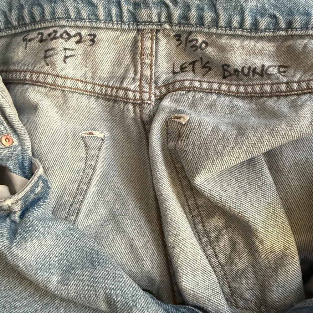 Mother Womens Tomcat Blue Denim Jeans Ripped Distressed Size 30 - Picture 5 of 5